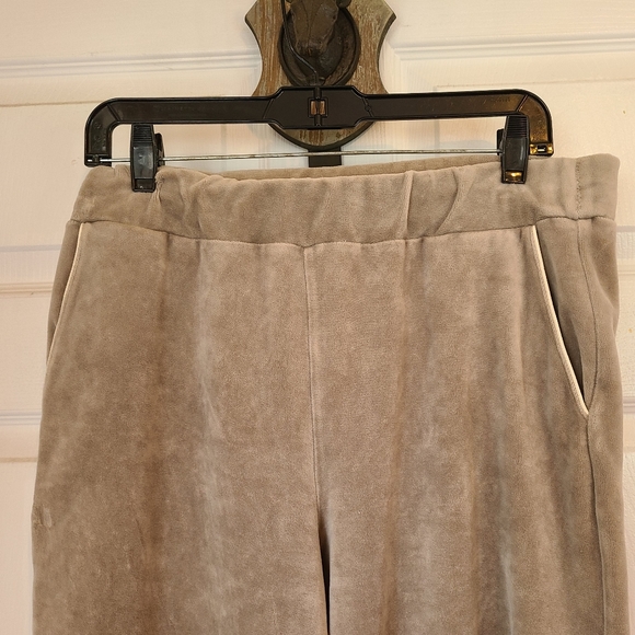 Ralph Lauren Lauren Women's Flare Leg Trousers, Size: Large Color: Tan - Picture 5 of 15